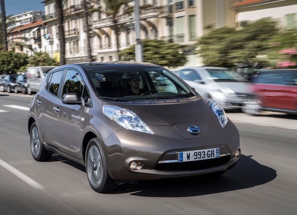 NISSAN LEAF